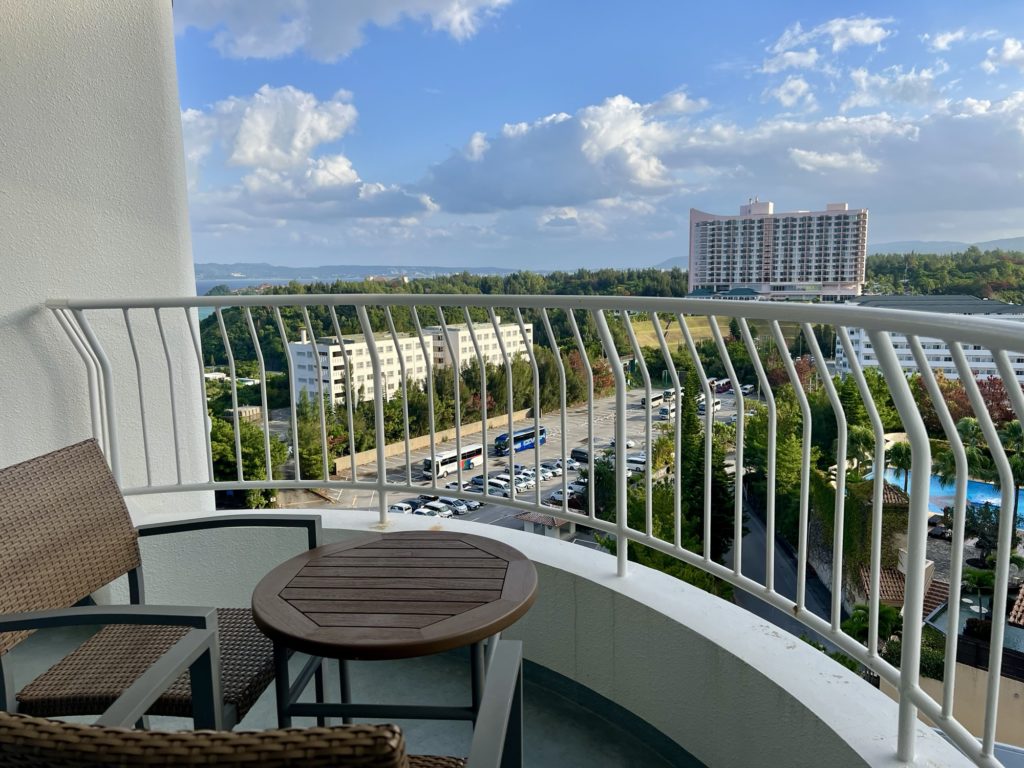 朝、ベランダからの眺め